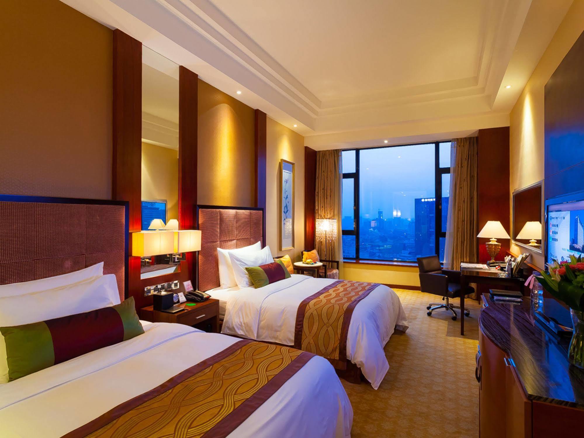 Celebrity City Hotel Chengdu Exterior photo